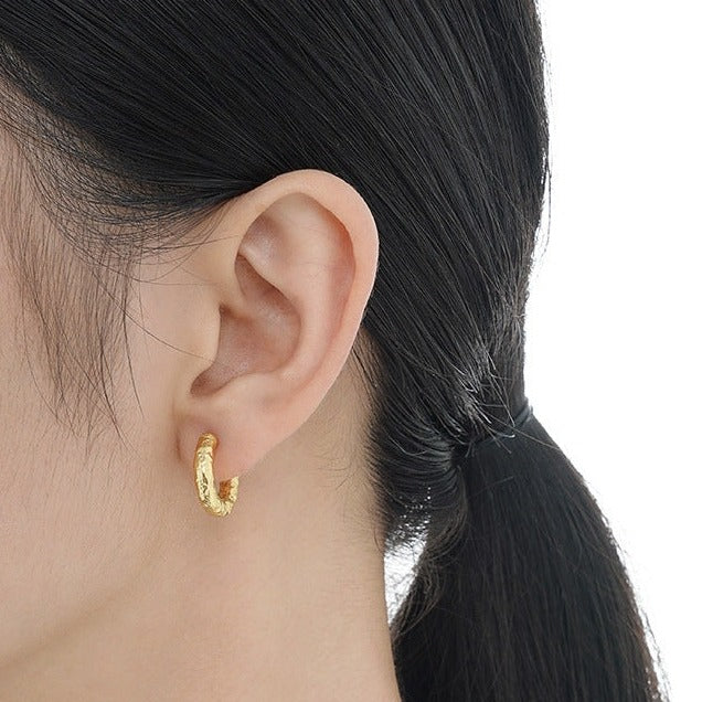 Sterling Silver, Minimalist Earring, Hoop Earring, Clasp Earrings | EWOOXY